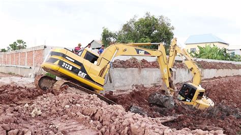 mini excavator stuck|heavy equipment stuck and recovery.